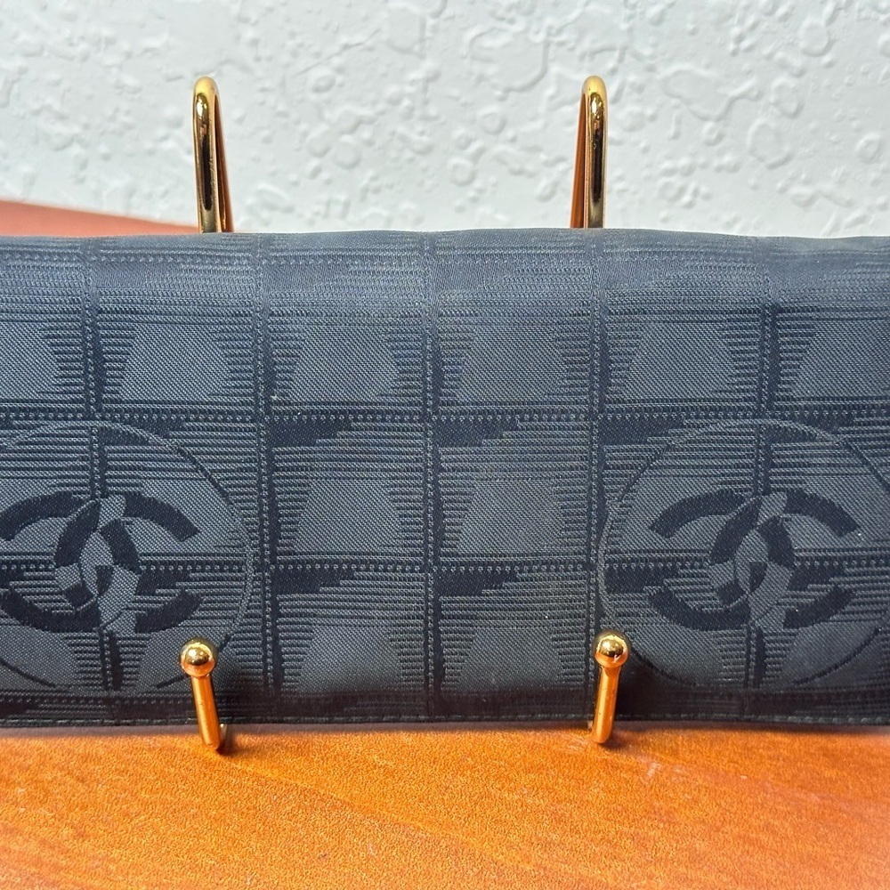 CHANEL Vintage Black Travel Line
Nylon Long Wallet - Picture 12 of 12